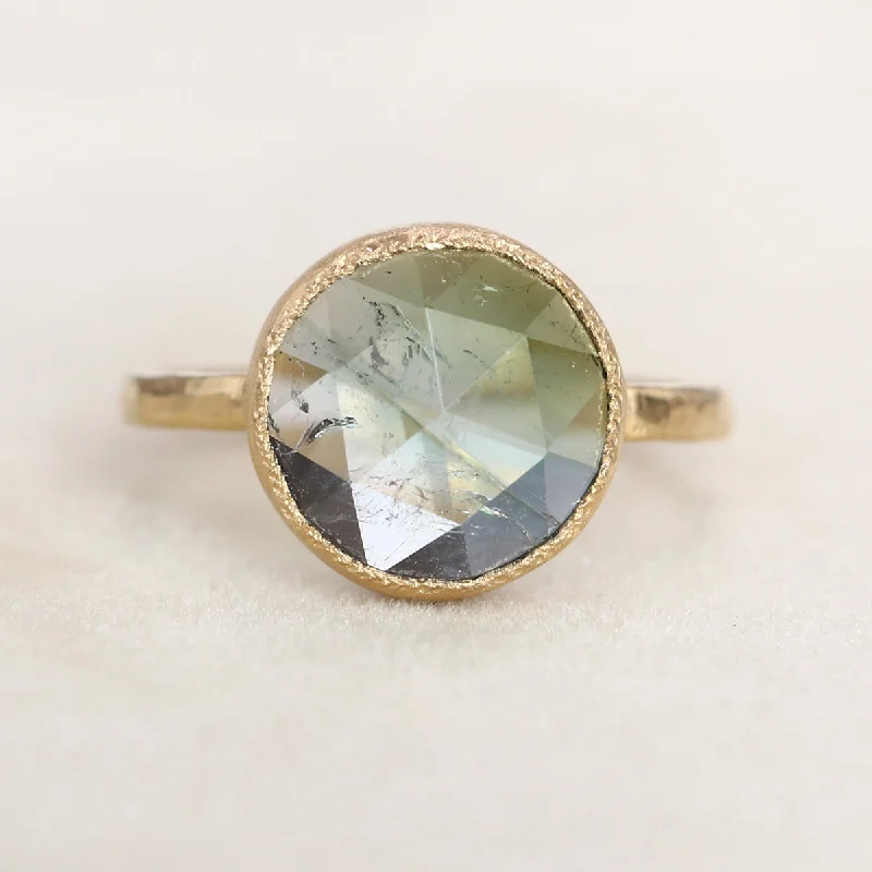 4.00ct pale green tourmaline ring