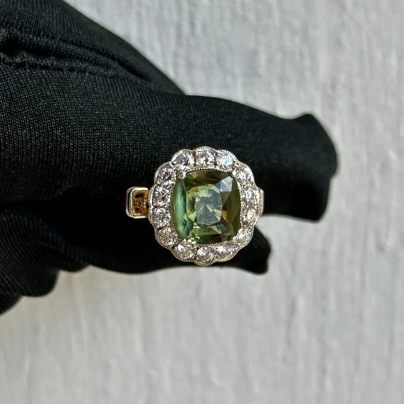 One-of-a-Kind 5.50ct Color Change Alexandrite and Diamond Ring – 18K Yellow & White Gold, Edwardian-Inspired Design