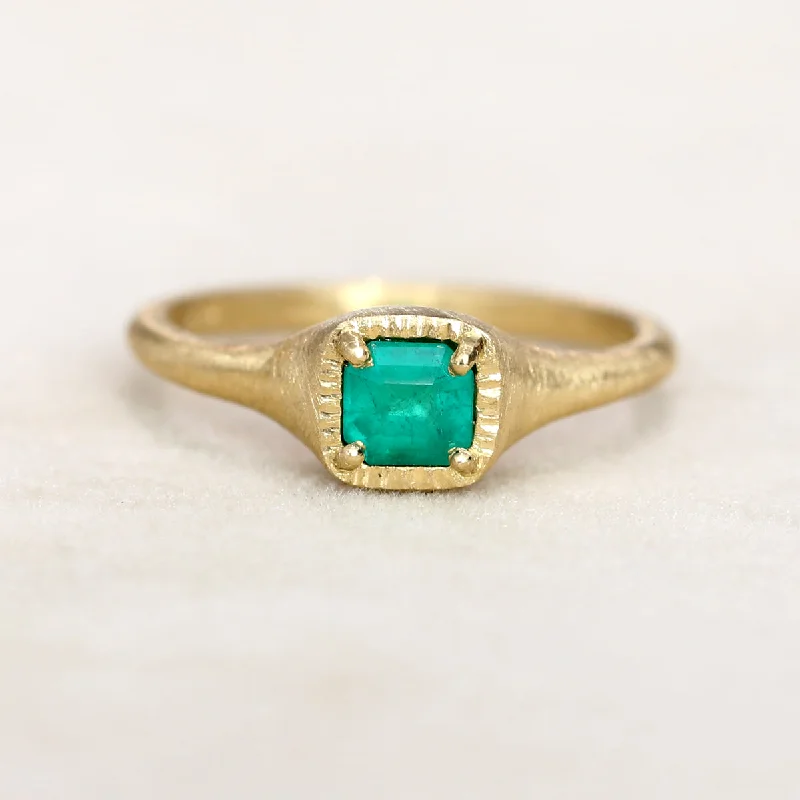 0.37ct Colombian Emerald  Ring