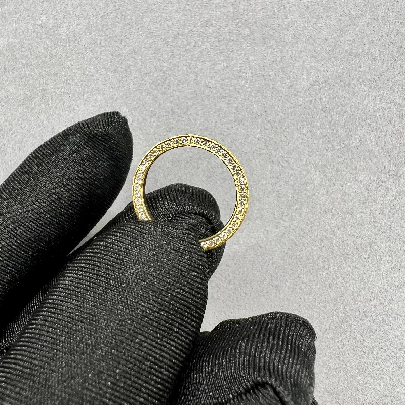 18kt Yellow Gold Brushed Peekaboo Diamond Band