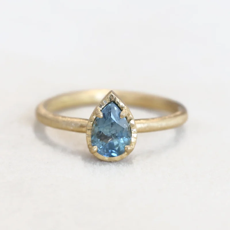 0.99ct Montana Sapphire ring