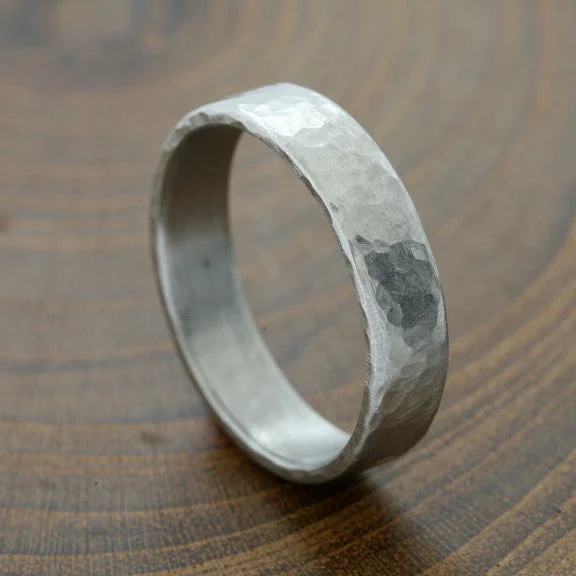 5mm 18k palladium gold band, hammered