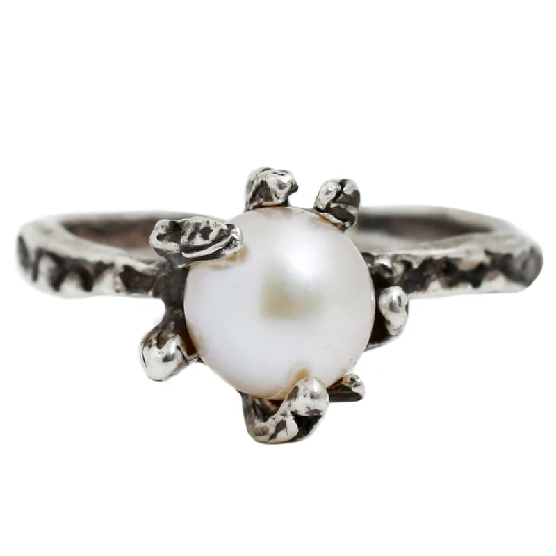 Silver Stingray Pearl Ring