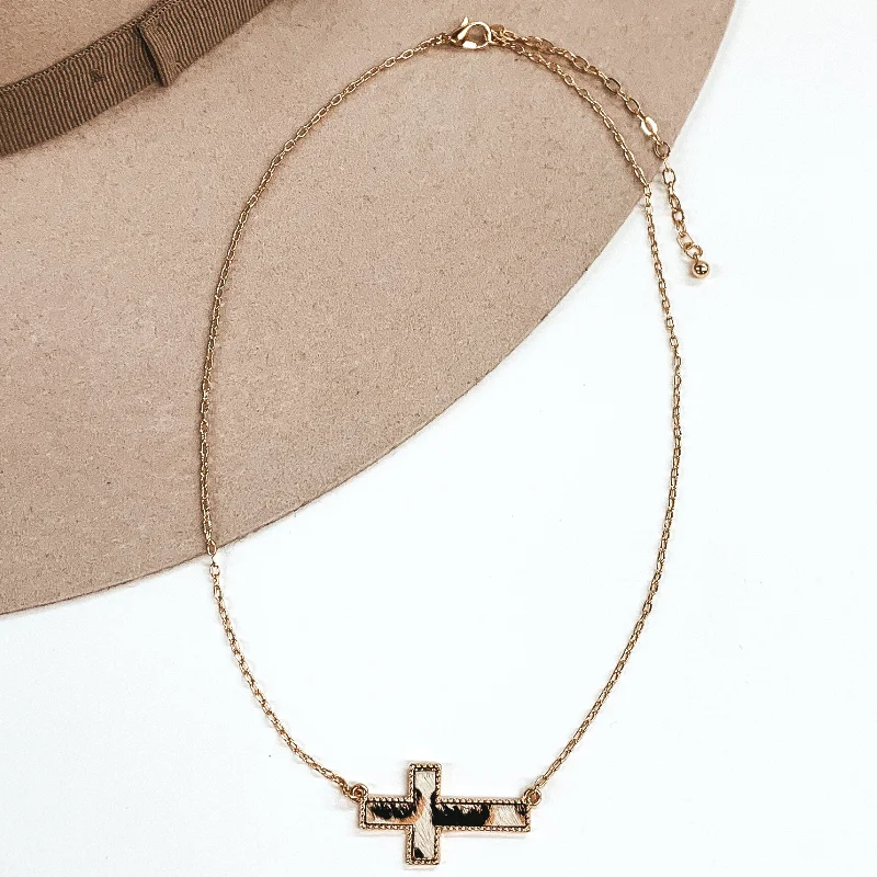 Simple Bar Pendant Necklace-Gold Paperclip Chain Necklace with Cross Pendant in White Animal Print